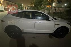 جاكوار إي- بيس